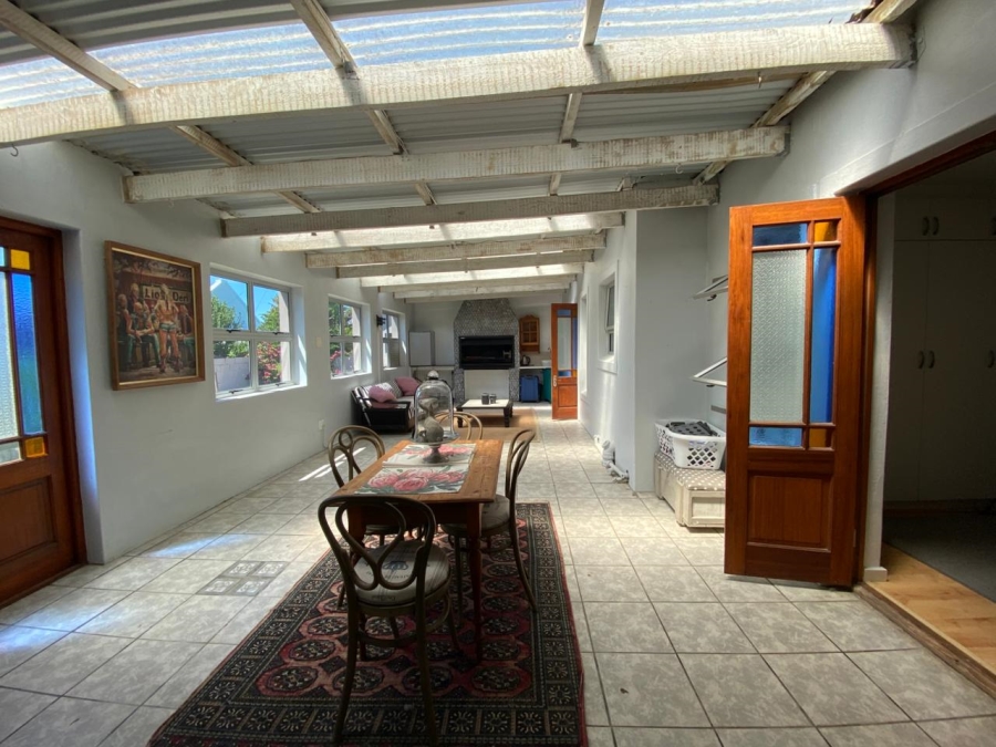 3 Bedroom Property for Sale in Sandbaai Western Cape